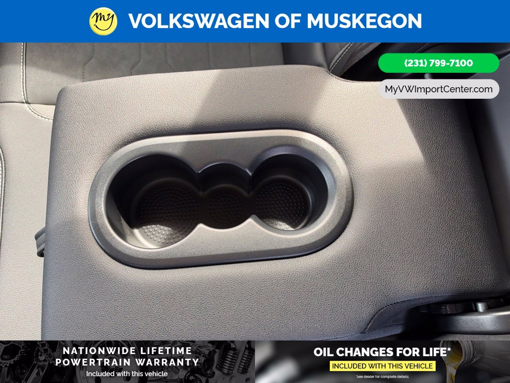2027 Volkswagen Taos SE - Photo 24