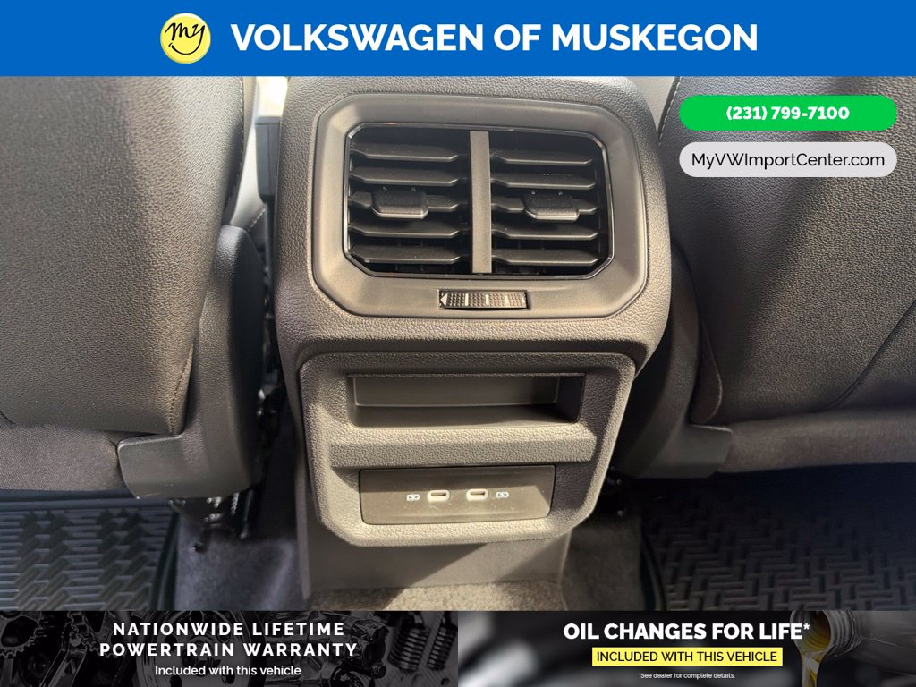 2027 Volkswagen Taos SE - Photo 25