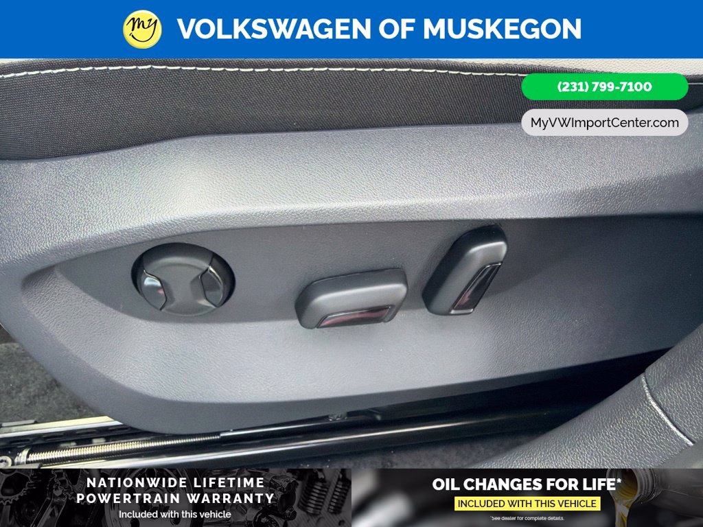 2027 Volkswagen Taos SE - Photo 12