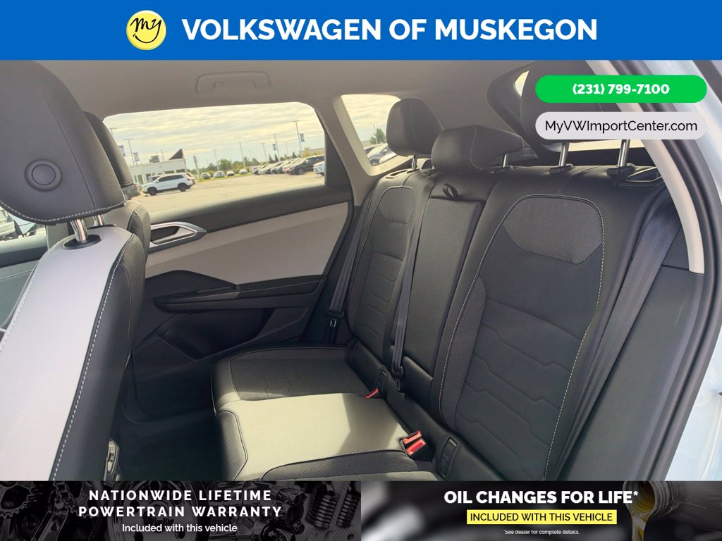 2027 Volkswagen Taos SE - Photo 23