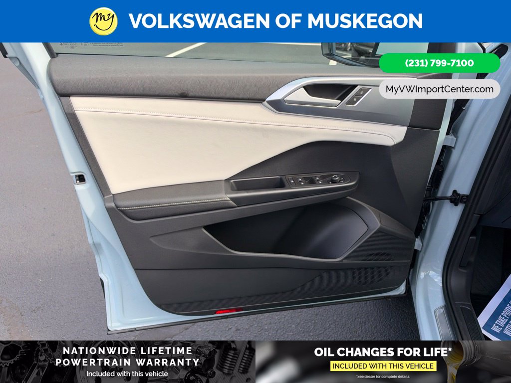 2027 Volkswagen Taos SE - Photo 10