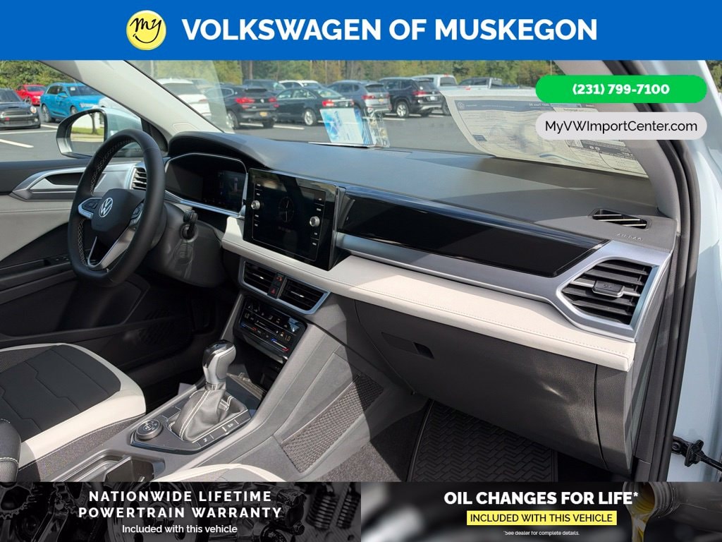 2027 Volkswagen Taos SE - Photo 28