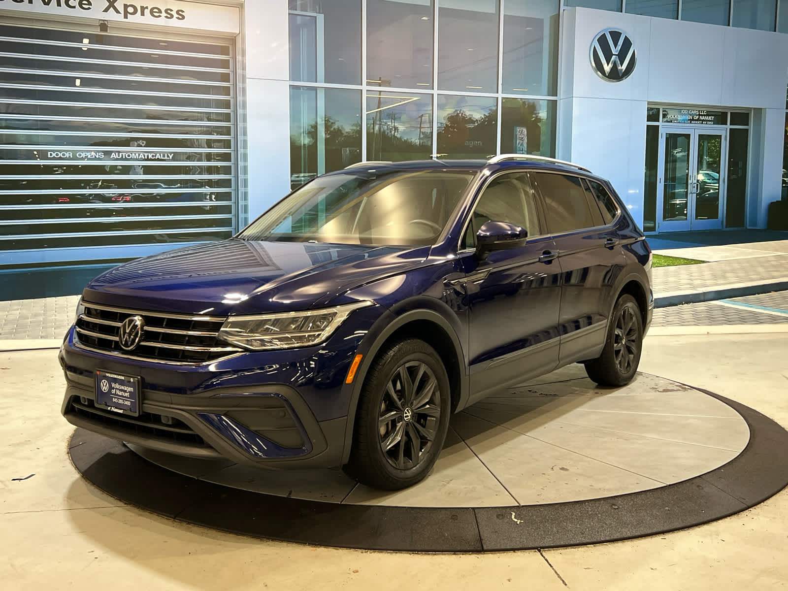 Used 2024 Volkswagen Tiguan 2.0T SE SUV