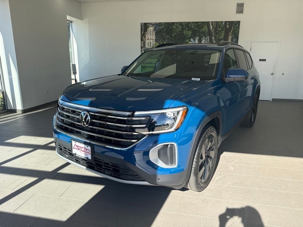 New 2026 Volkswagen Atlas SE w/Technology SUV