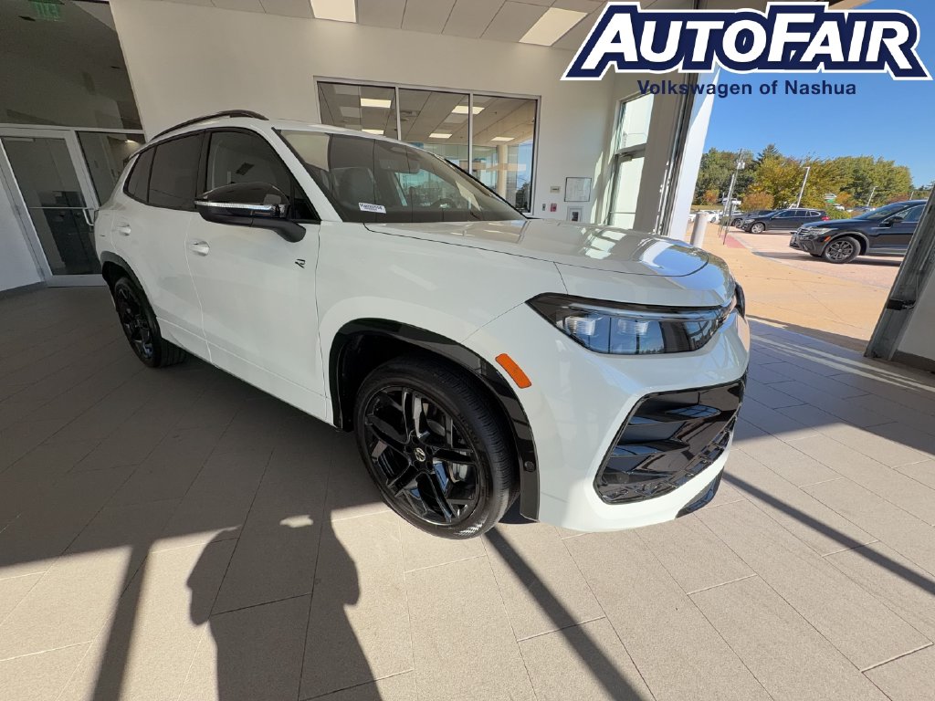 New 2026 Volkswagen Tiguan SE R-Line Black SUV