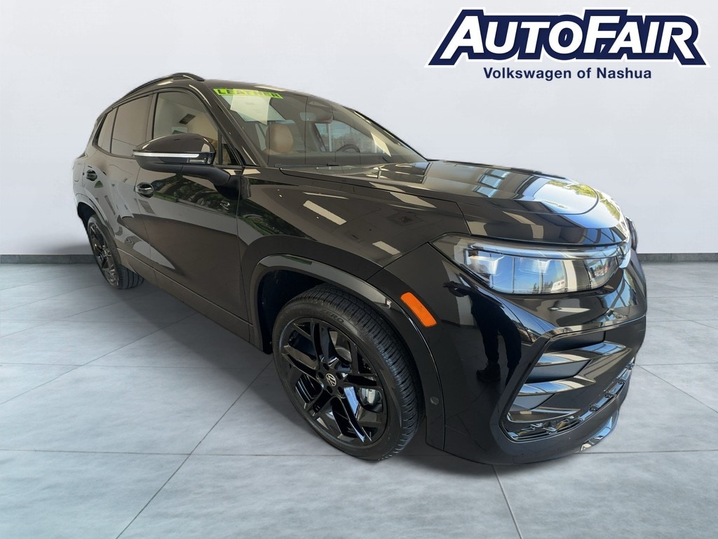 New 2026 Volkswagen Tiguan SE R-Line Black SUV