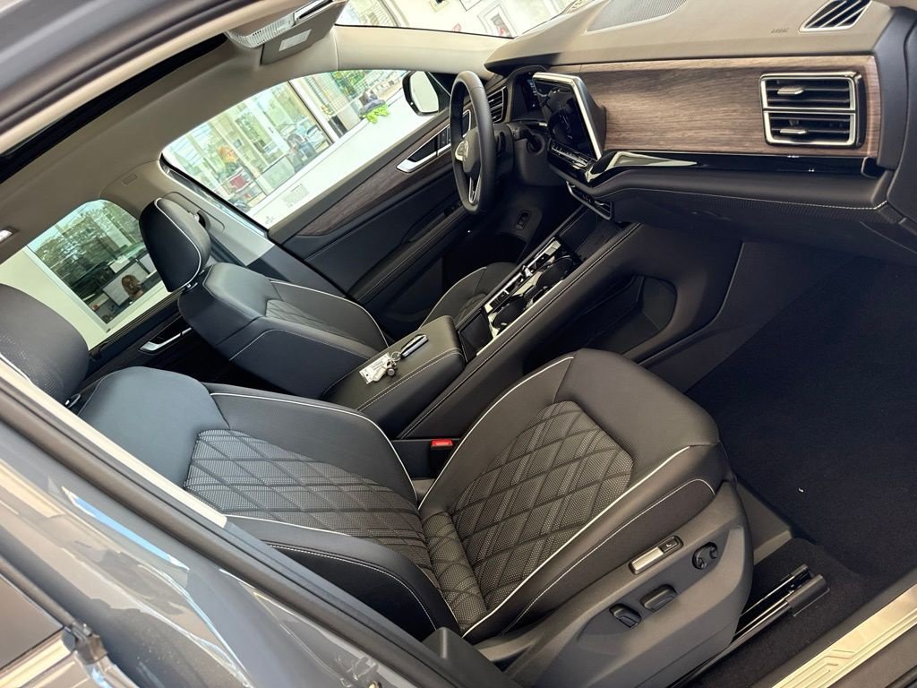 2026 Volkswagen Atlas SEL Premium R-Line - Photo 7