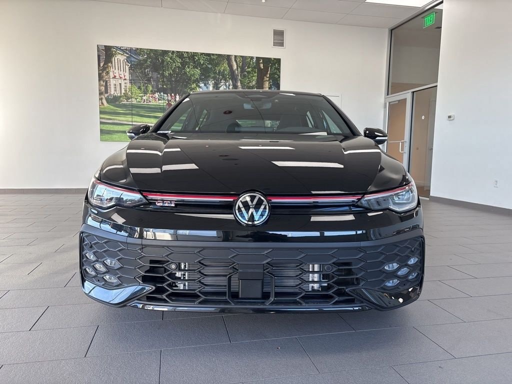 2026 Volkswagen Golf GTI SE - Photo 2