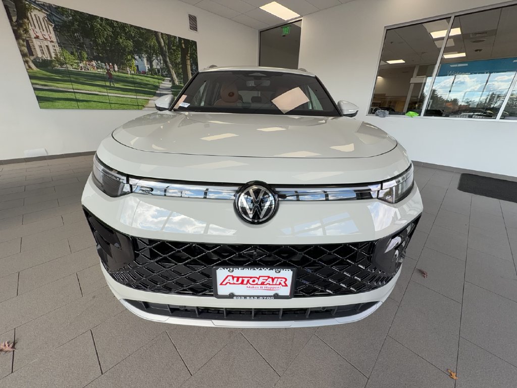 New 2026 Volkswagen Tiguan SEL R-Line Turbo SUV