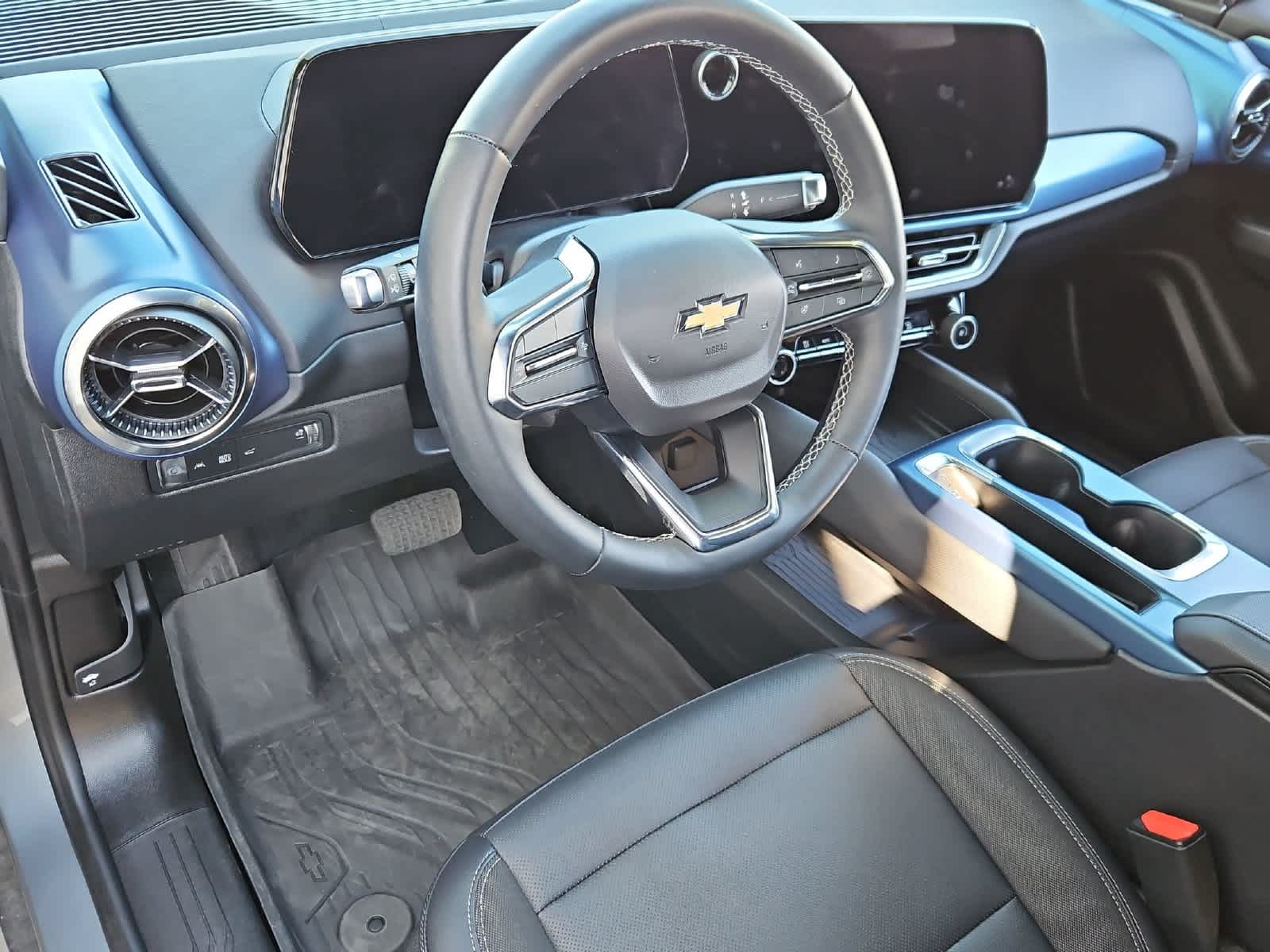 Used 2024 Chevrolet Equinox EV LT w/2LT SUV