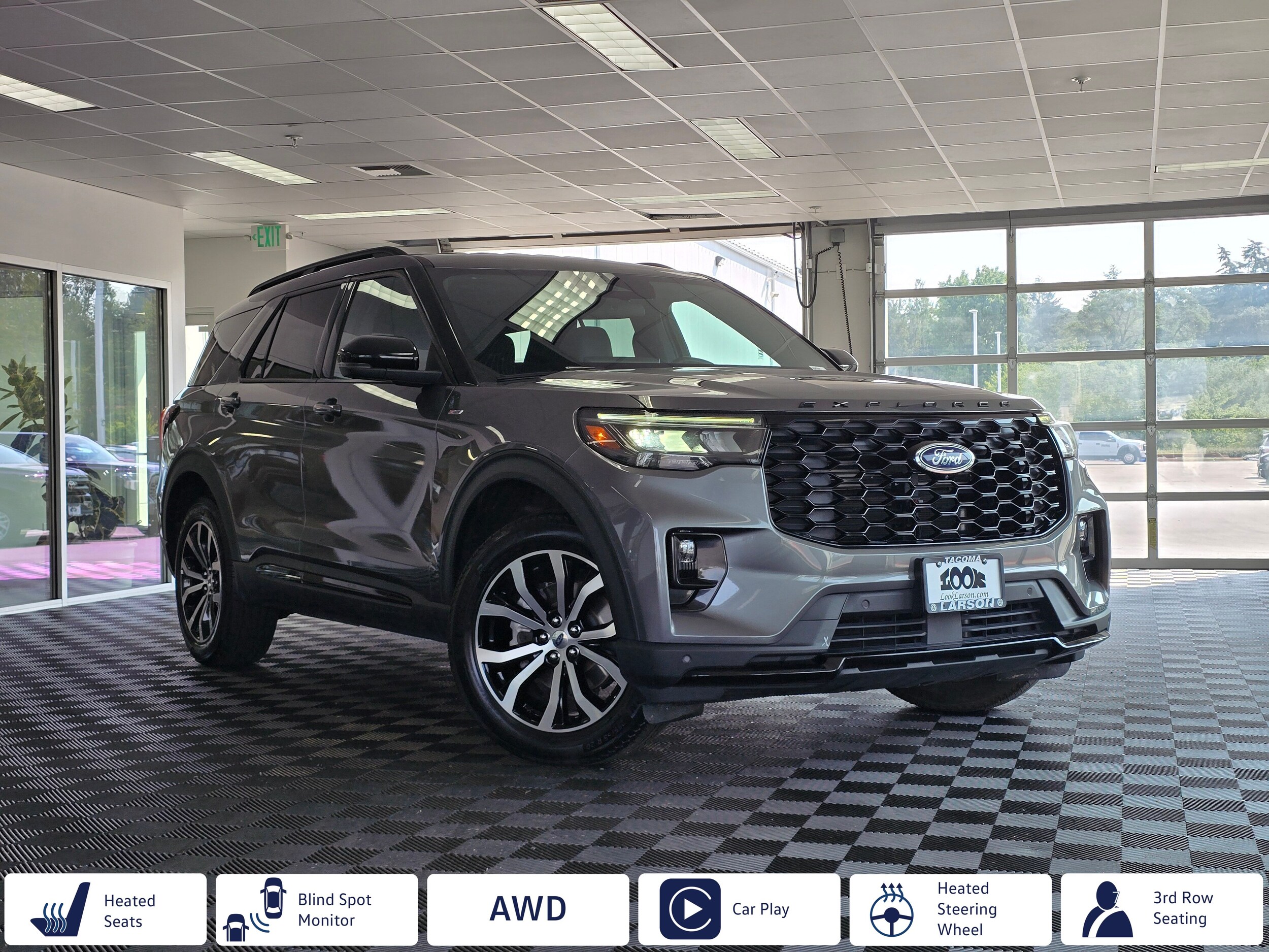 2025 Ford Explorer ST-LINE