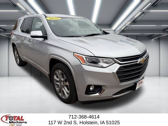 Used 2019 Chevrolet Traverse Premier with VIN 1GNEVKKW4KJ298092 for sale in Holstein, IA