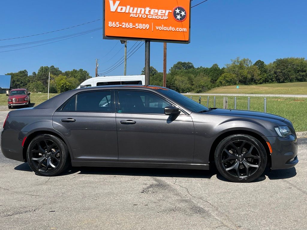 2021 Chrysler 300