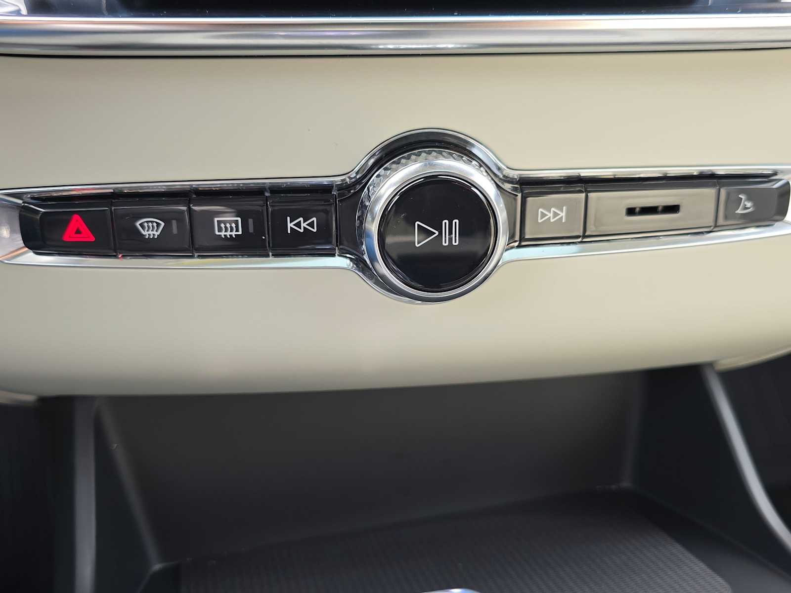 2026 Volvo XC90 Ultra - Photo 30