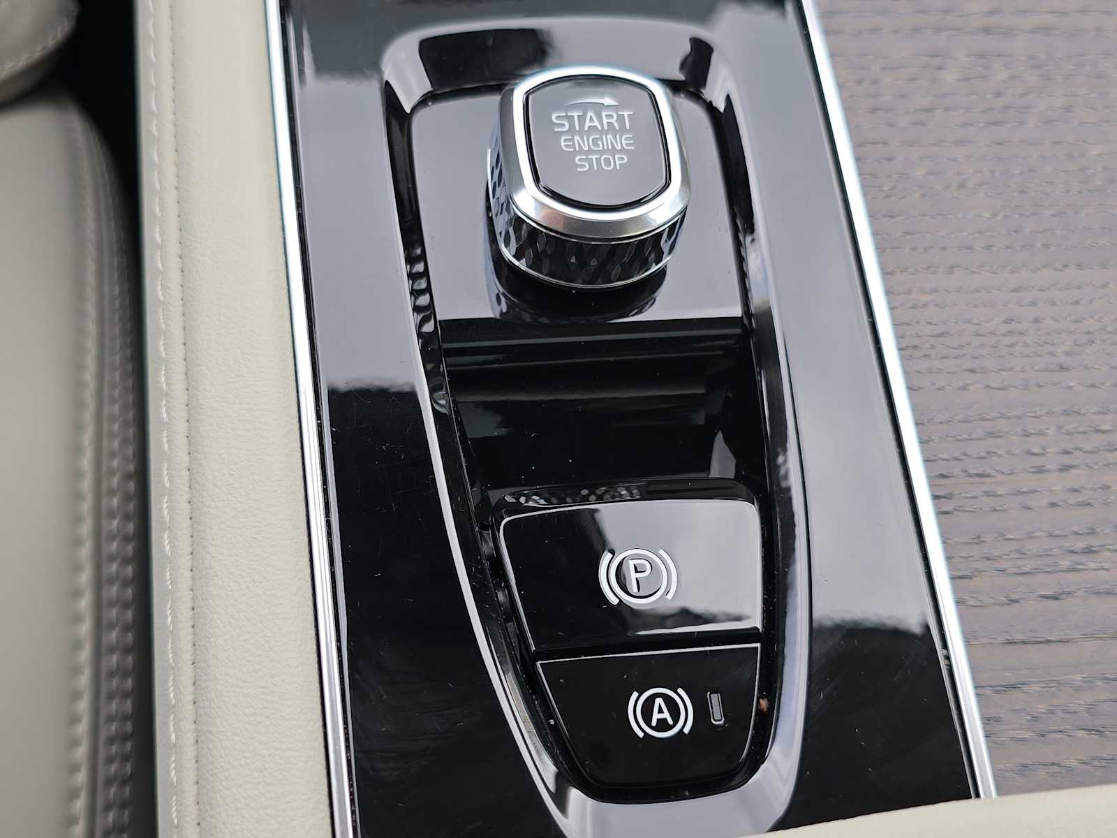 2026 Volvo XC90 Ultra - Photo 33