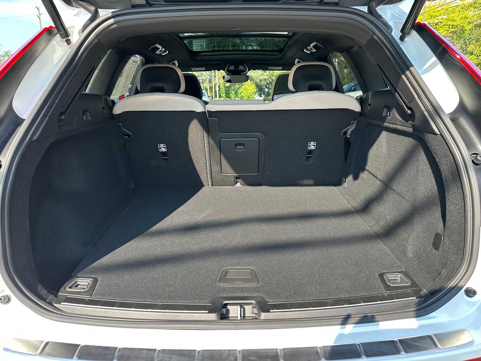 2026 Volvo XC60 Plus - Photo 14