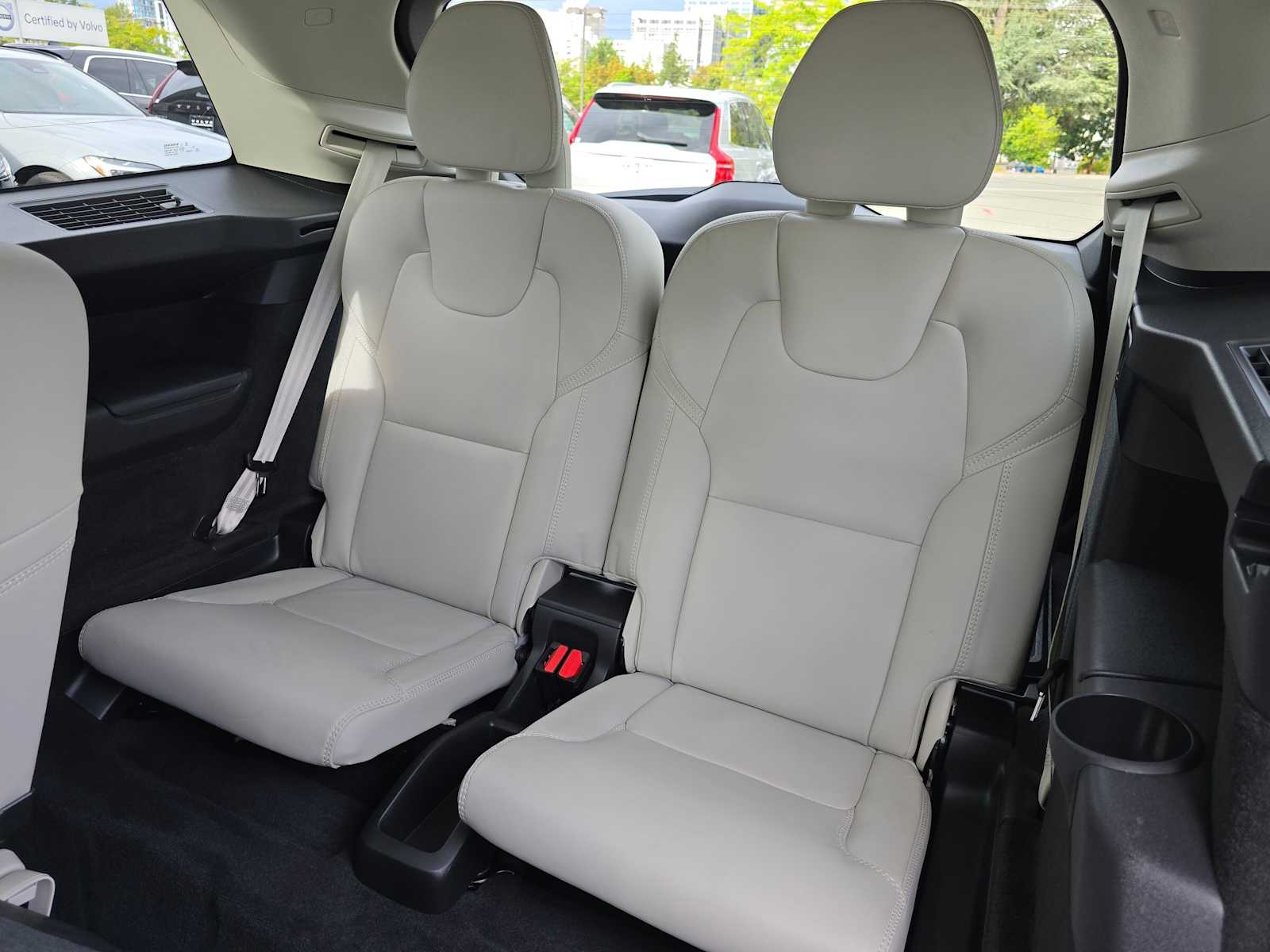 2026 Volvo XC90 Ultra - Photo 17