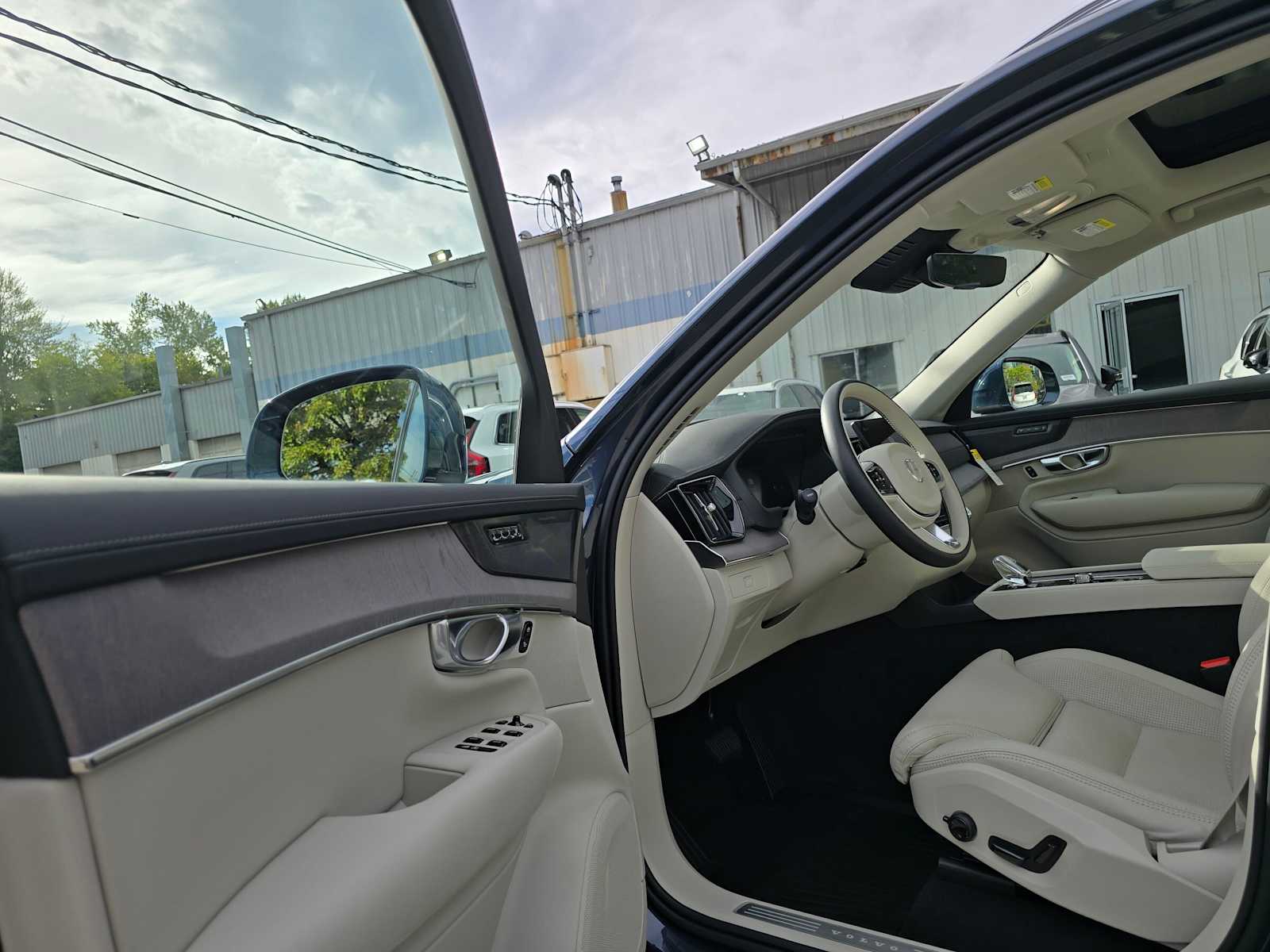 2026 Volvo XC90 Ultra - Photo 21