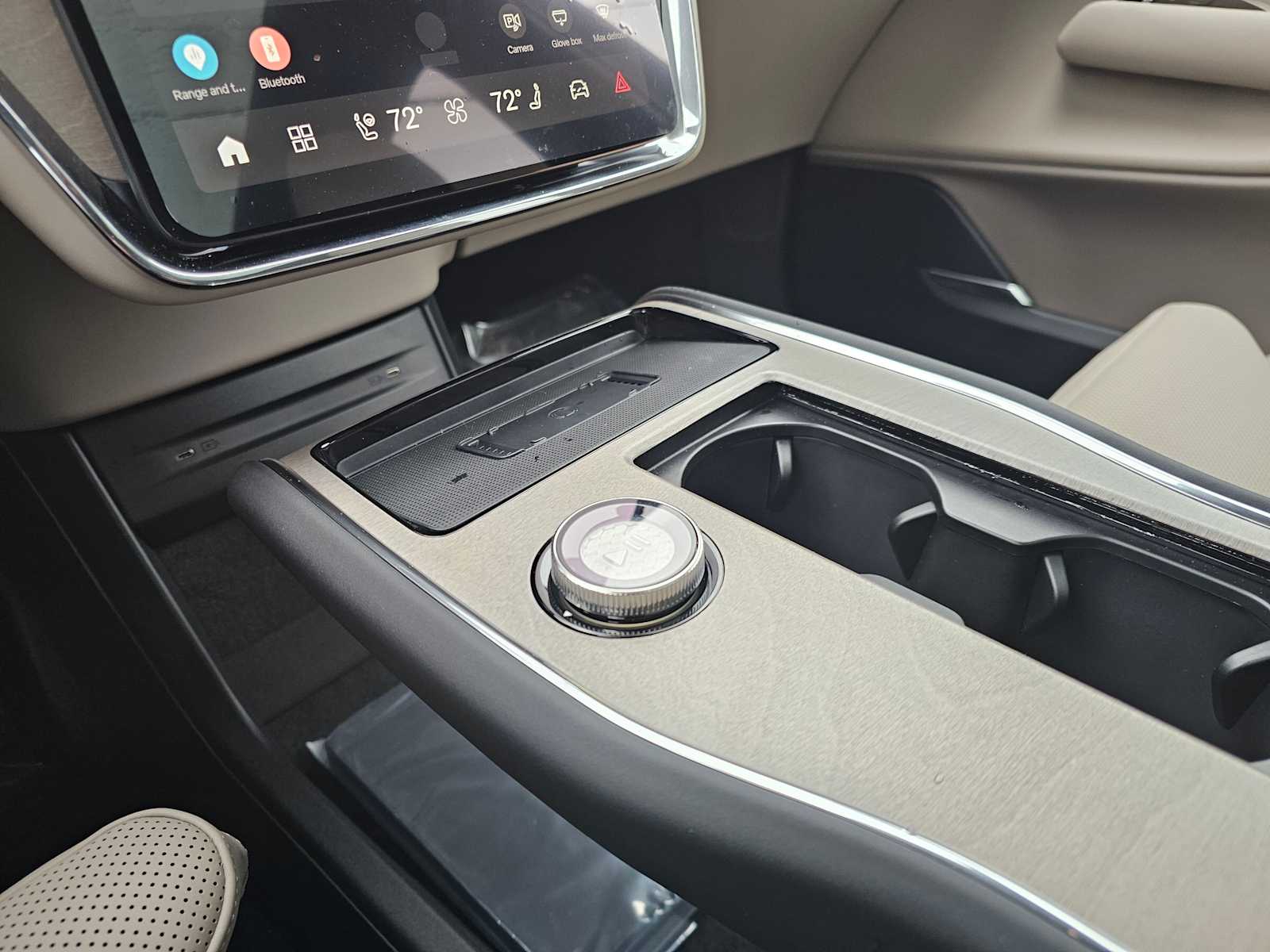 2025 Volvo EX90 Ultra - Photo 28