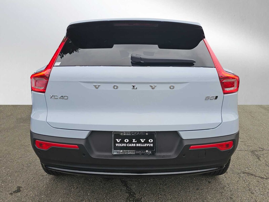 New 2026 Volvo XC40 B5 Plus SUV