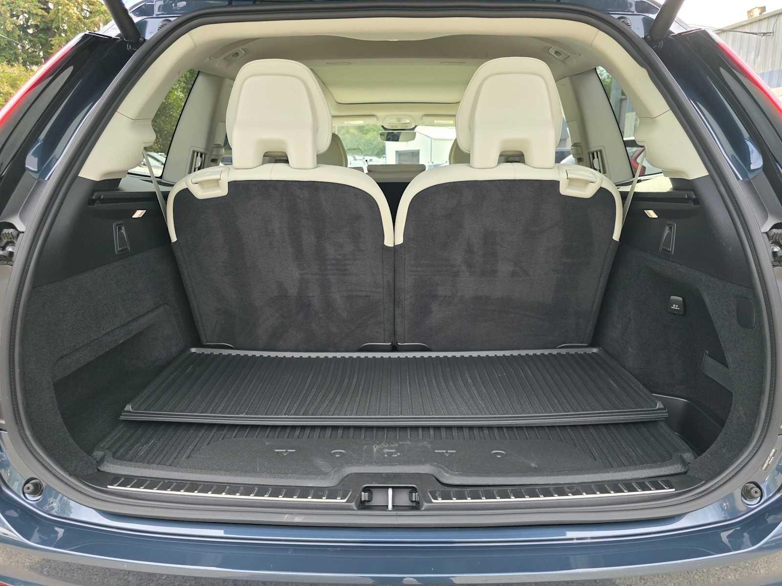 2026 Volvo XC90 Ultra - Photo 14