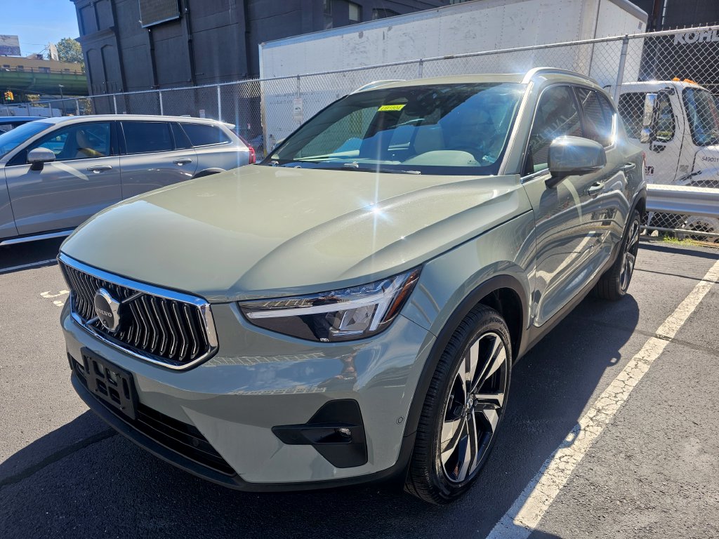 2024 Volvo XC40