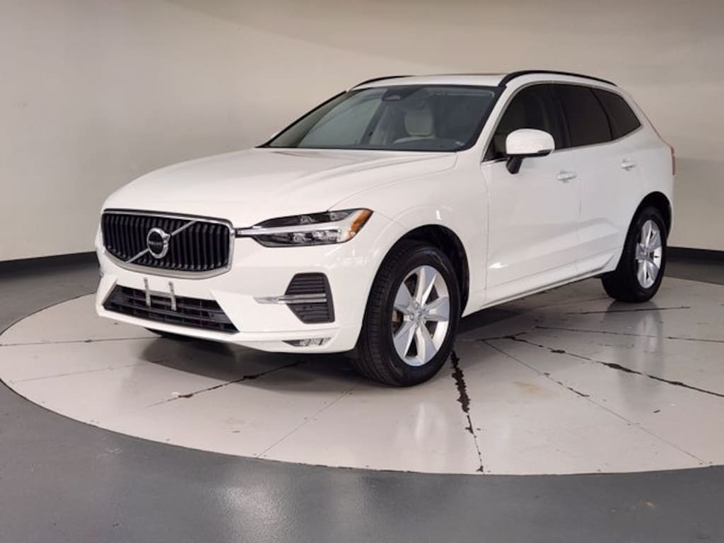 Used 2022 Volvo XC60 B5 Momentum SUV