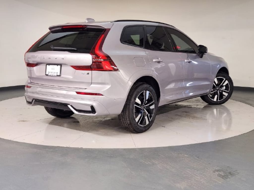 New 2026 Volvo XC60 B5 Plus SUV