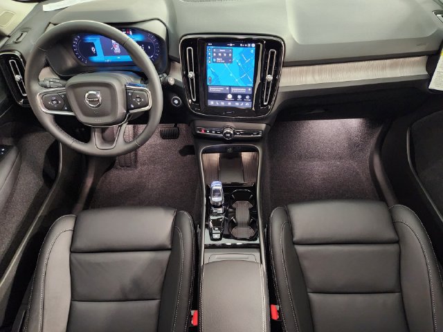 New 2026 Volvo XC40 B5 Plus SUV