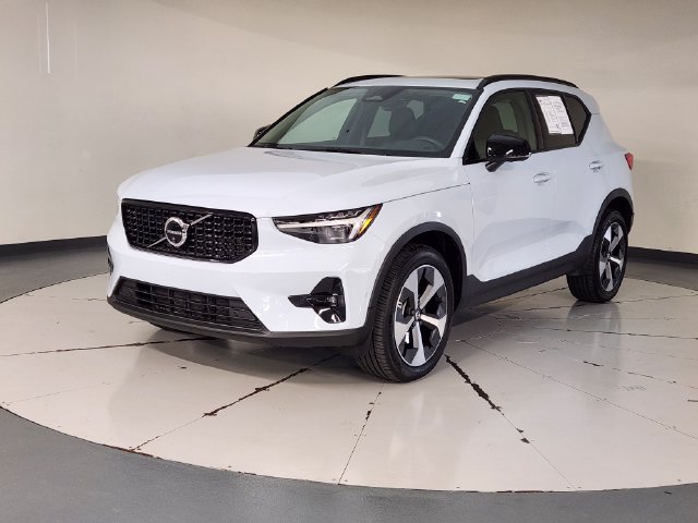 2026 Volvo XC40