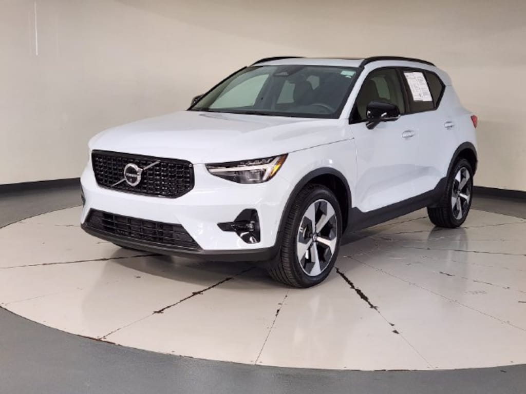 Certified 2026 Volvo XC40 B5 Plus SUV