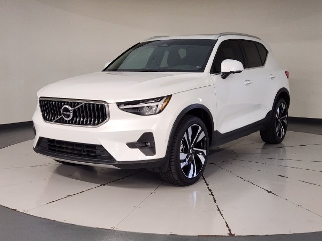 2023 Volvo XC40
