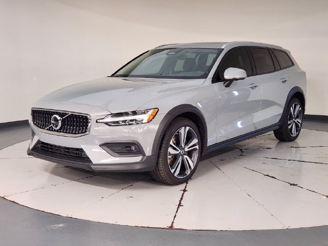 2026 Volvo V60 Cross Country