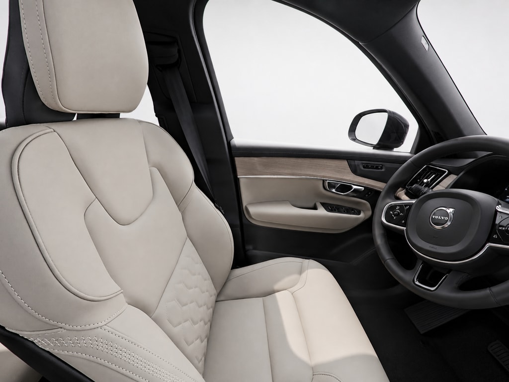 2026 Volvo XC90 Plus - Photo 11
