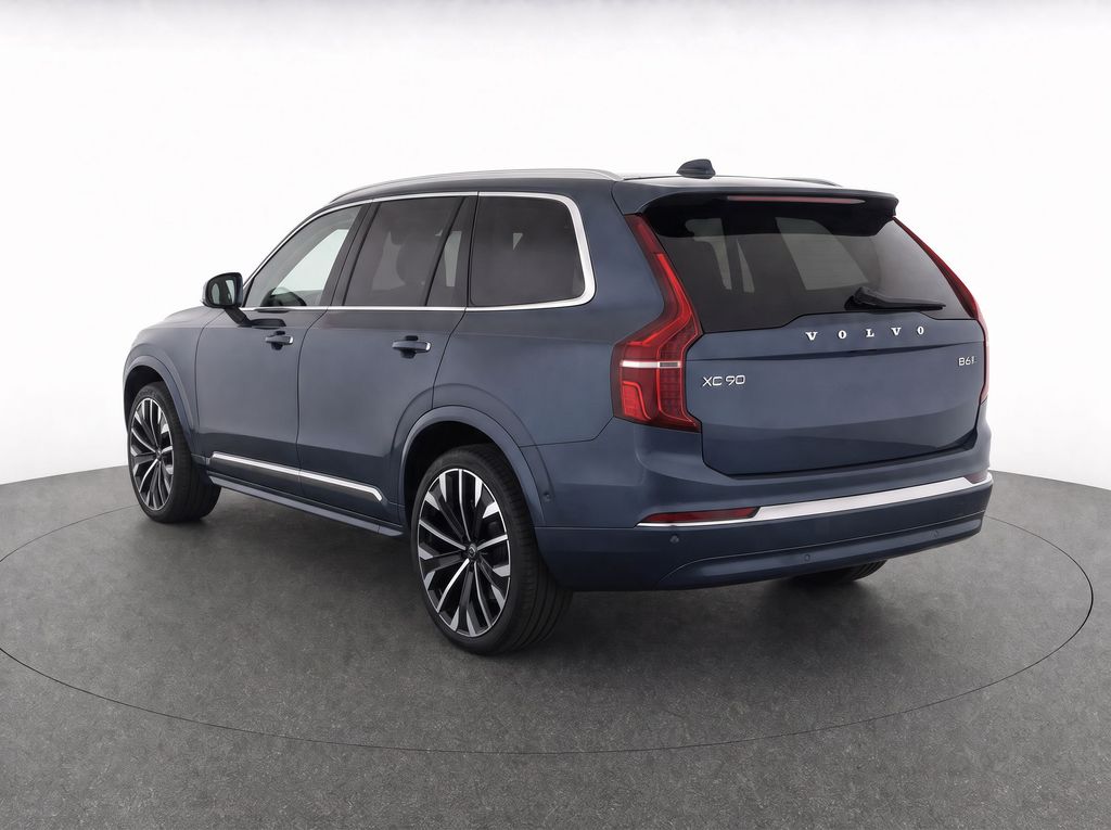 2026 Volvo XC90 Plus - Photo 3