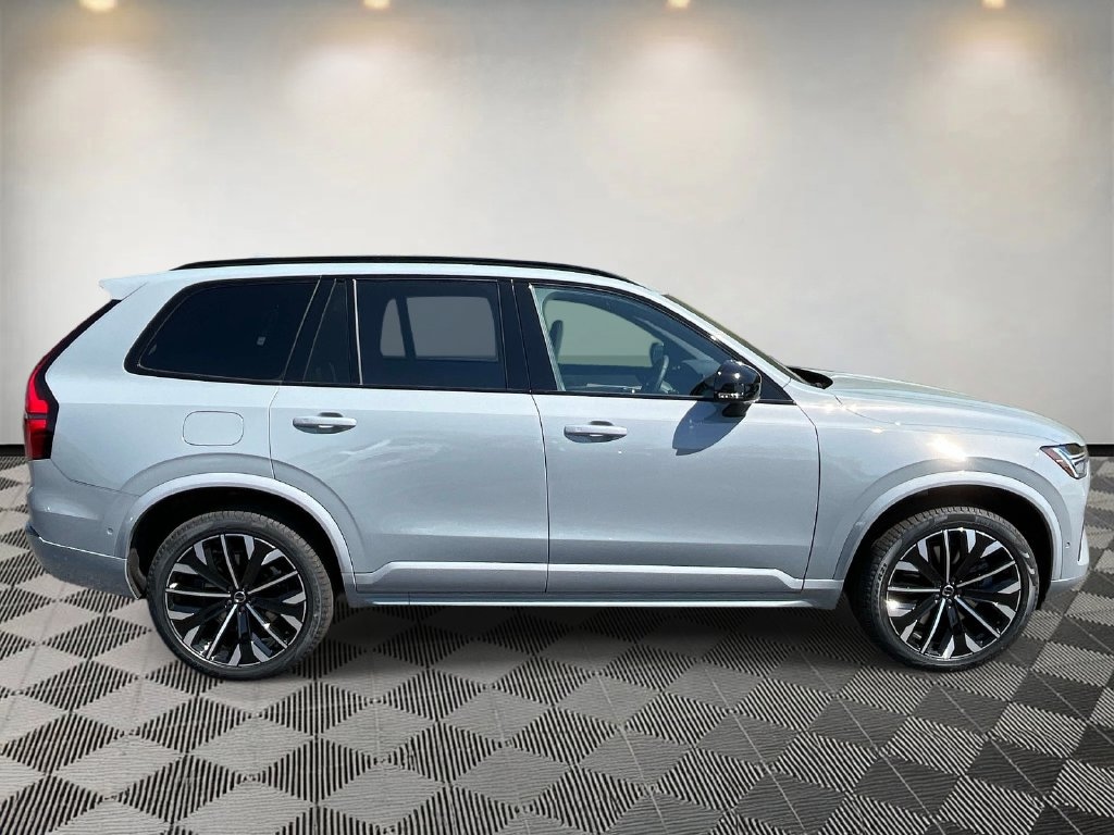 New 2026 Volvo XC90 plug-in hybrid T8 Ultra Dark Theme 7-Seater SUV