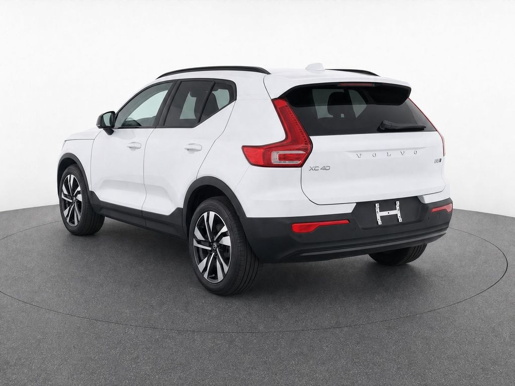New 2026 Volvo XC40 B5 Ultra SUV