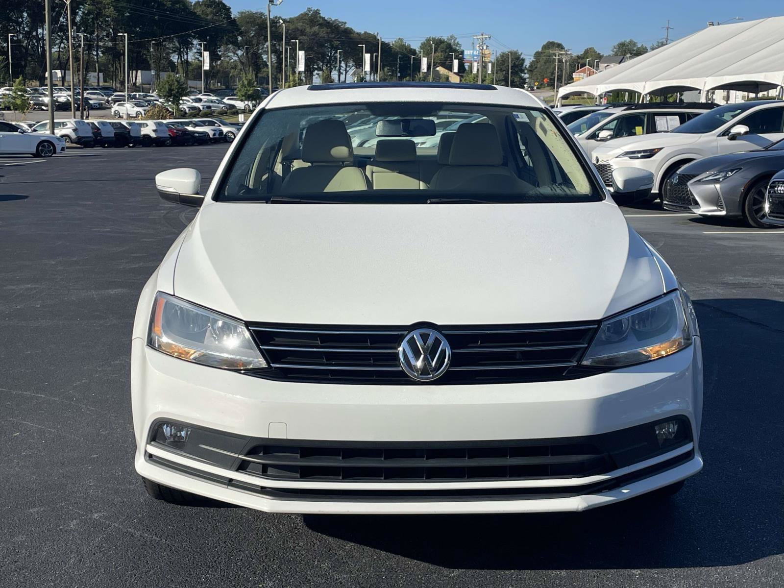 Used 2015 Volkswagen Jetta Sedan 1.8T SE w/Connectivity/Navigation Auto 1.8T SE w/Connectivity/Navigation