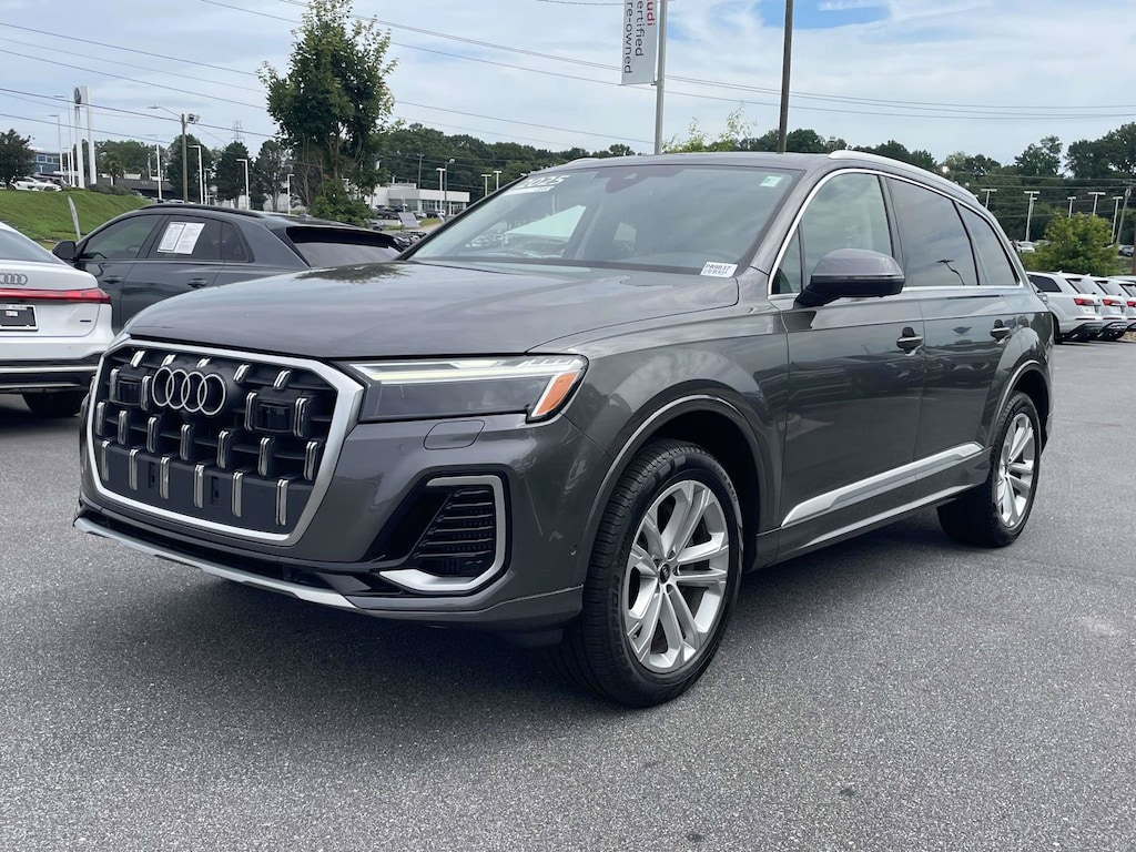 Used 2025 Audi Q7 55 Premium SUV