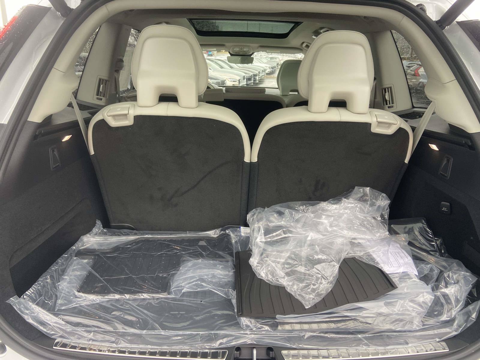 2026 Volvo XC90 Ultra - Photo 12