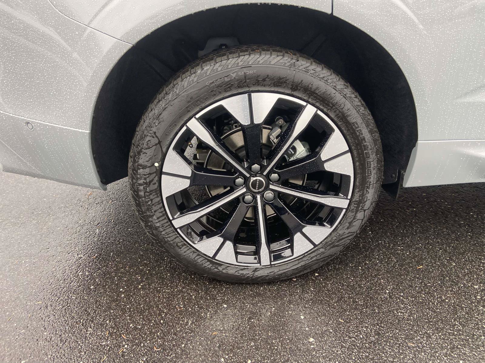 2026 Volvo XC60 Plus - Photo 11