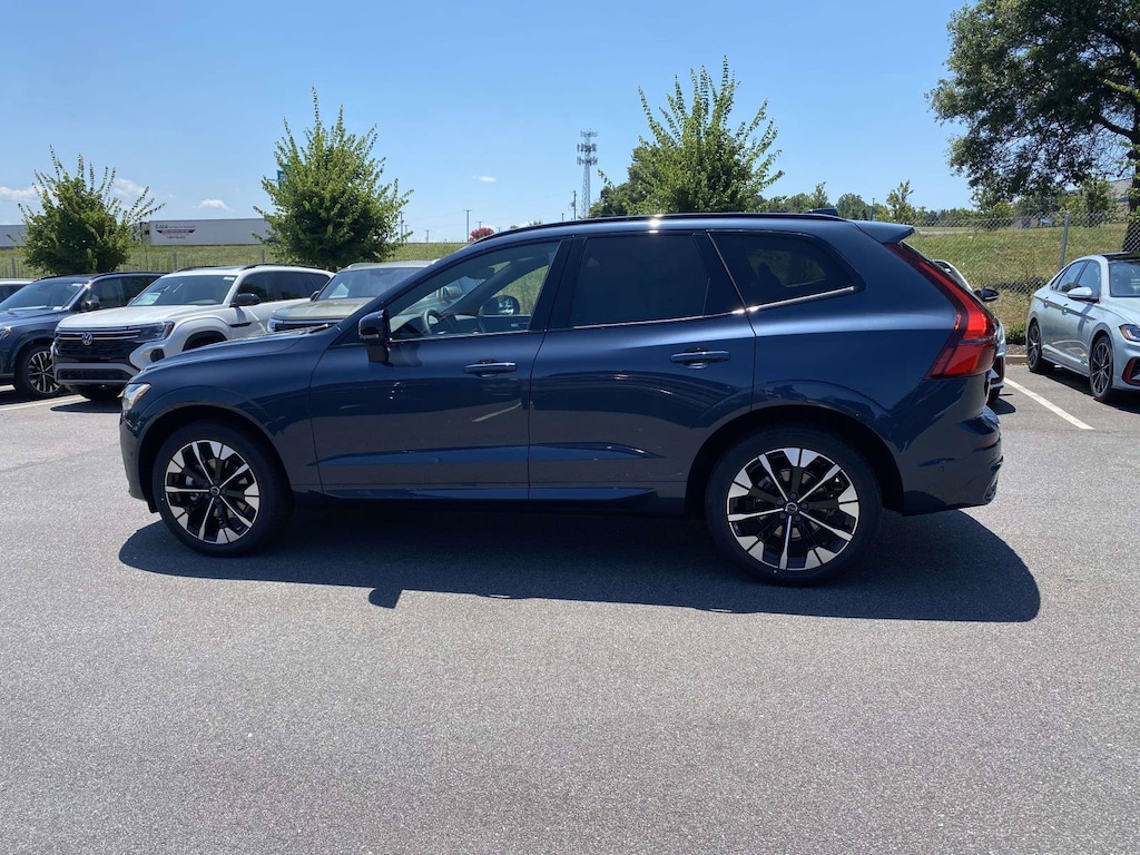 New 2026 Volvo XC60 B5 Plus SUV