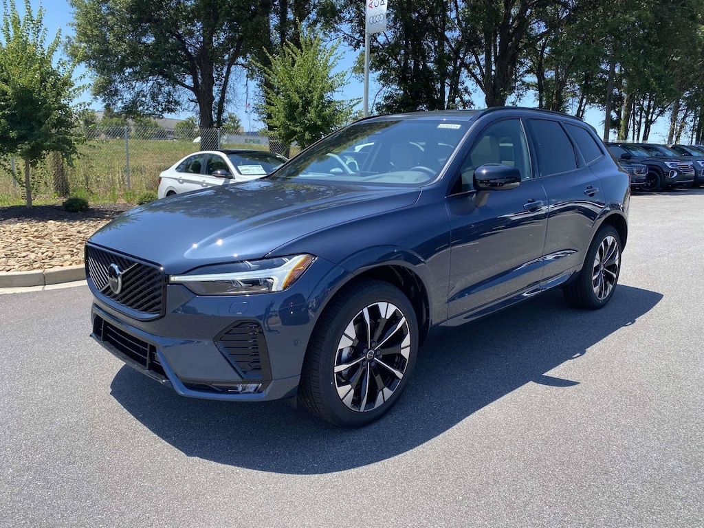 New 2026 Volvo XC60 B5 Plus SUV