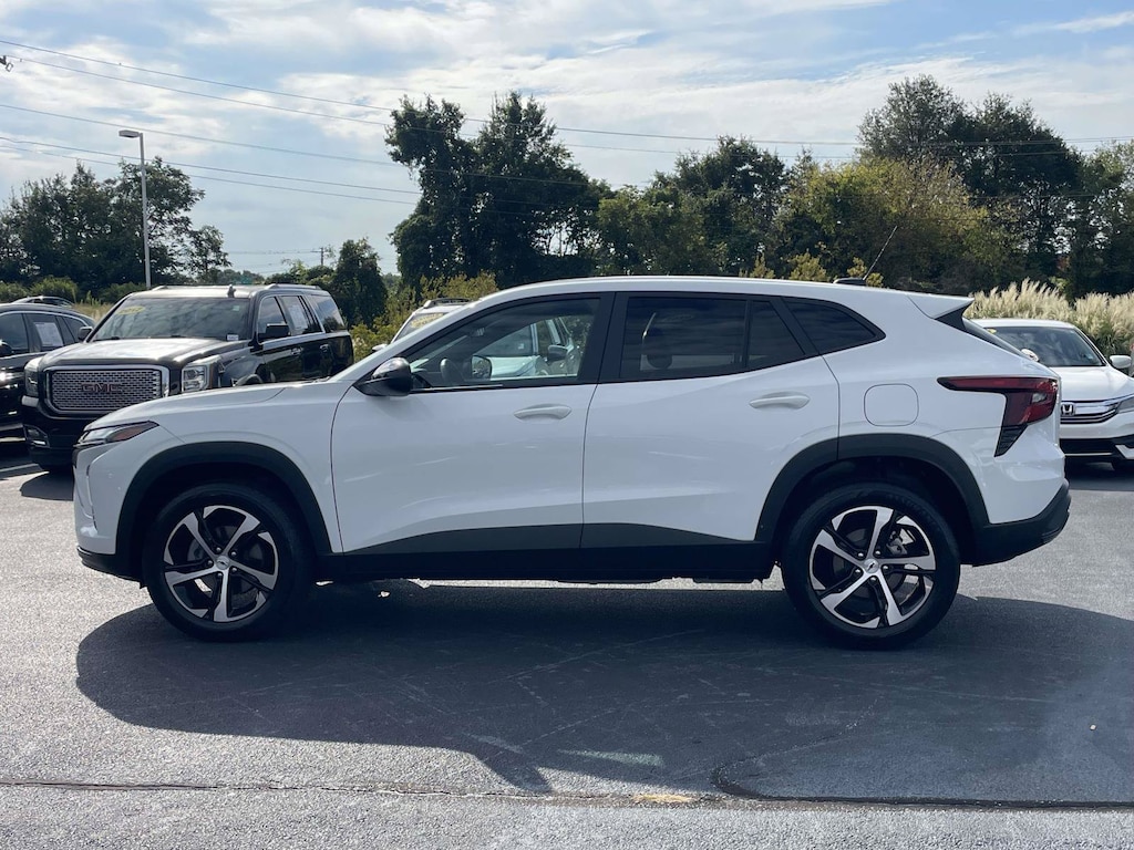 Used 2025 Chevrolet Trax 1RS SUV