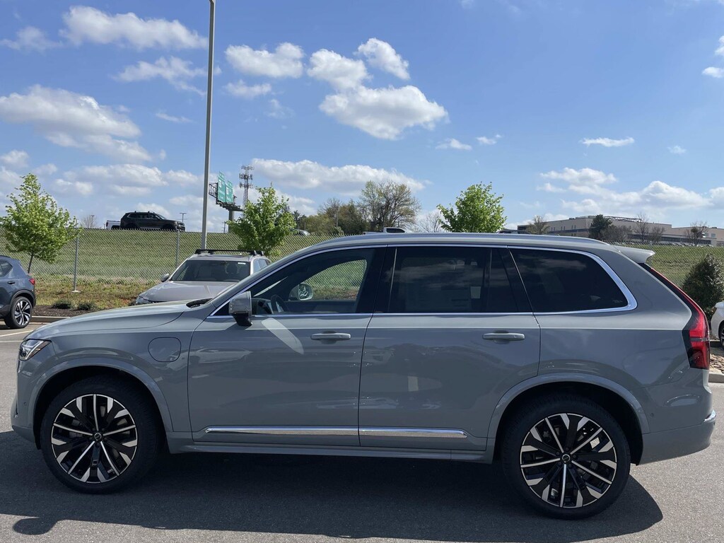 New 2026 Volvo XC90 plug-in hybrid T8 Plus 7-Seater SUV