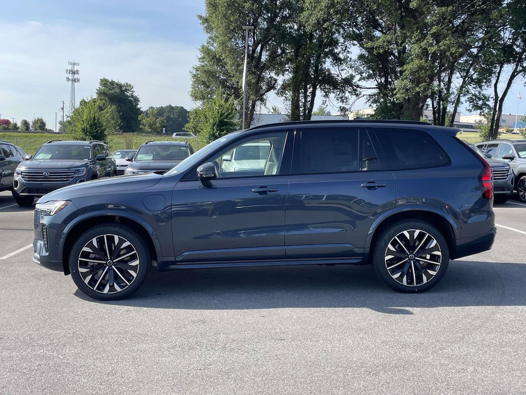 New 2026 Volvo XC90 plug-in hybrid T8 Ultra Dark Theme 7-Seater SUV