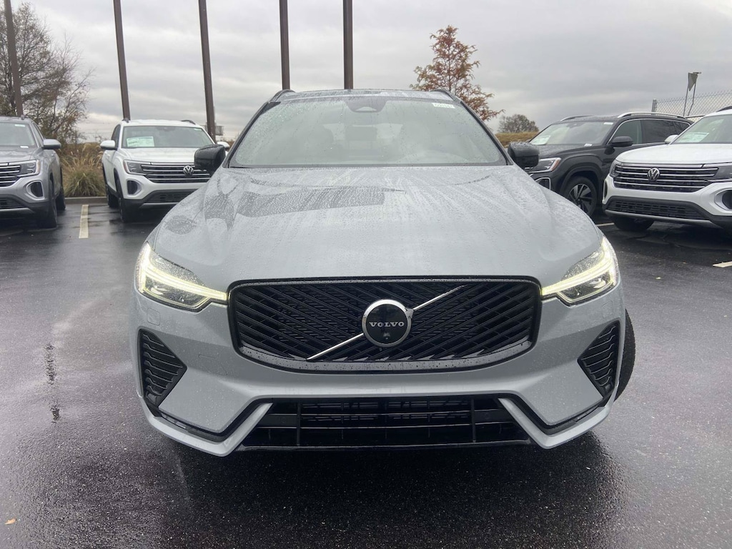 New 2026 Volvo XC60 B5 Plus SUV