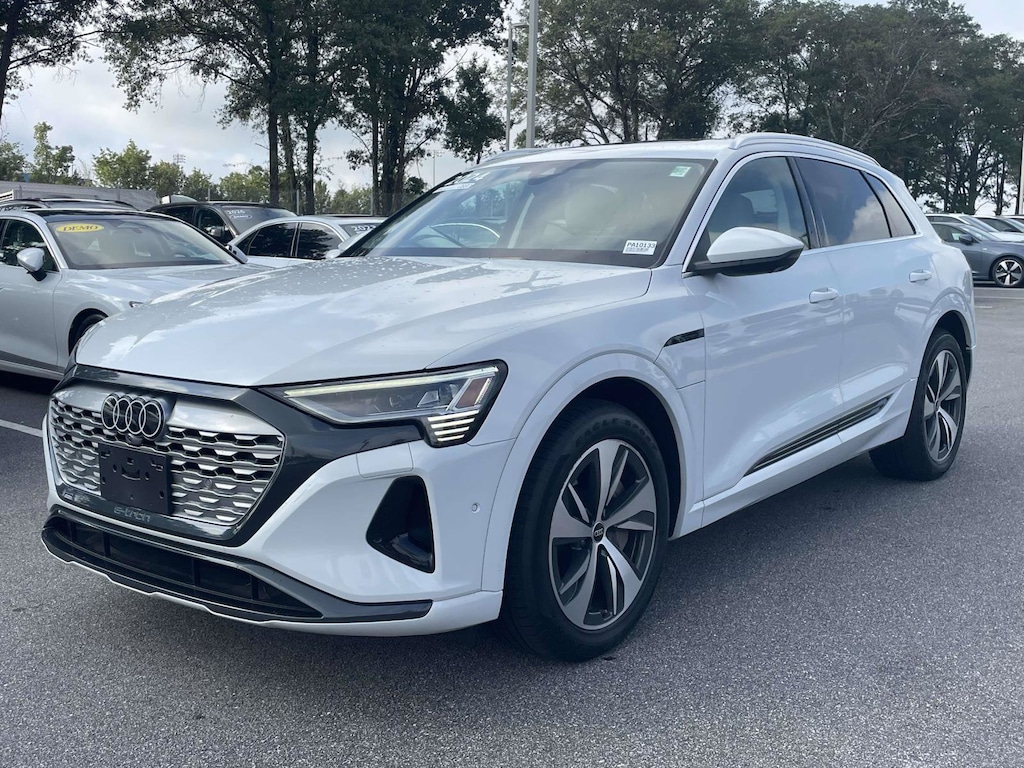 Used 2024 Audi Q8 e-tron Premium SUV