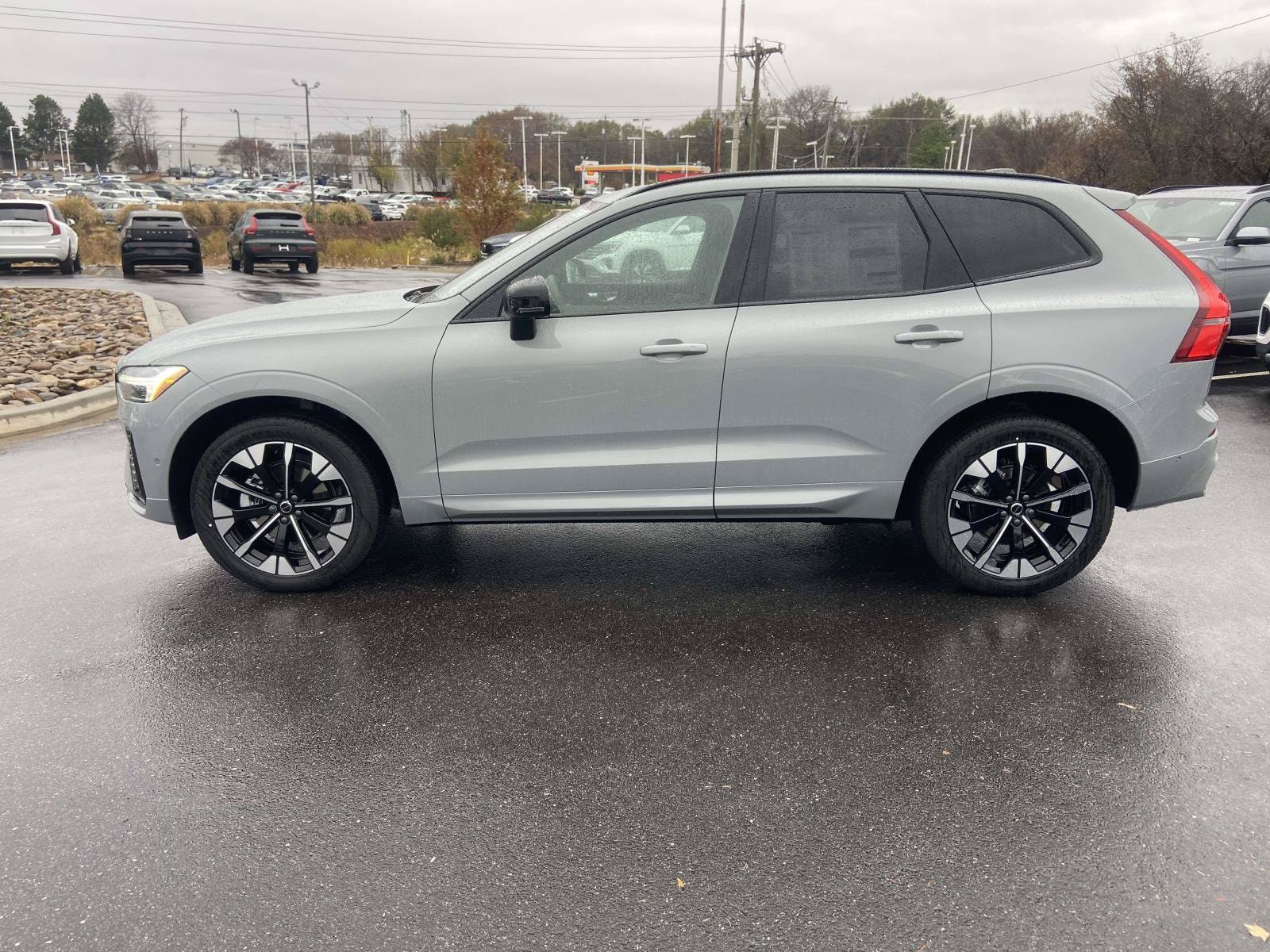 2026 Volvo XC60 Plus - Photo 6