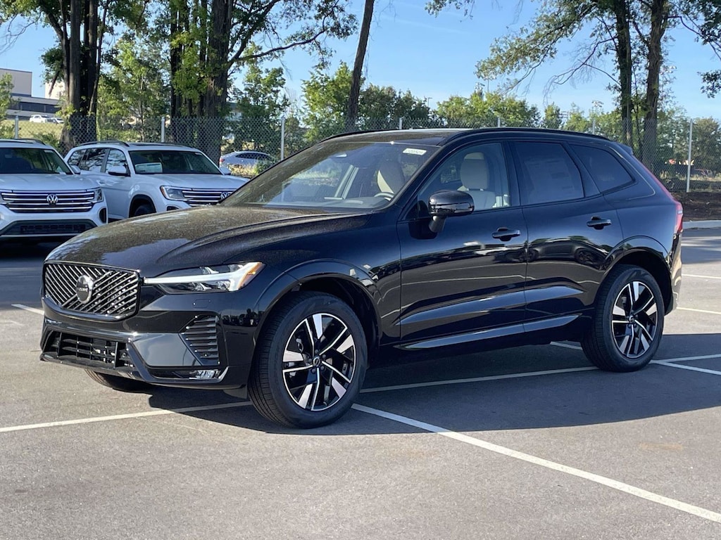New 2026 Volvo XC60 B5 Core SUV
